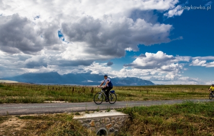 Otwarcie ścieżek rowerowych Szlaku wokół Tatr w Kieżmarku i zawody rowerowe